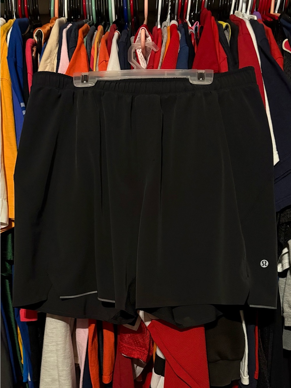 Lululemon center back pocket only black athletic shorts men’s L 6” inseam GUC